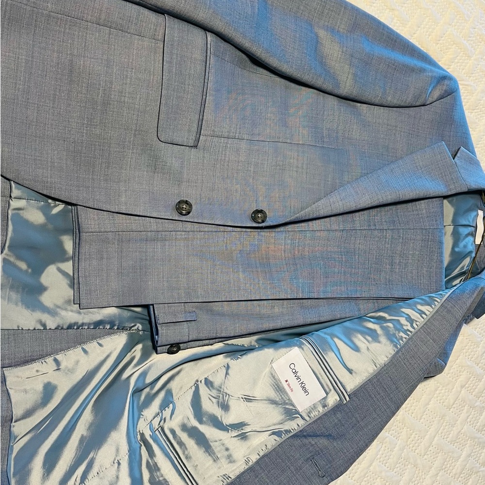 Calvin Klein men’s slim fit suit